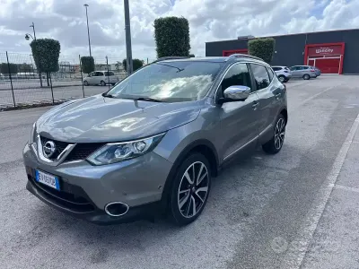 Begagnad Nissan Qashqai Visia 110 HK (80 kW) 2014 Grå SUV