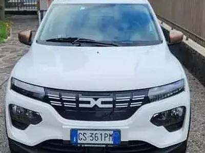 Używany Dacia Spring Extreme 47 kW (65 KM) 2024 Biały Hatchback