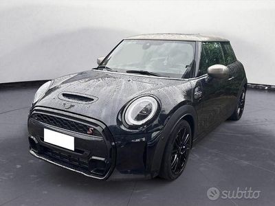 Usata Mini Cooper S 178 CV (130 kW) 2022 Nero Utilitaria