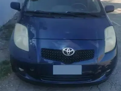 Usata Toyota Yaris 87 CV (63 kW) 2006 Bluazzurro Berlina