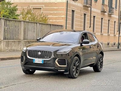Usata Jaguar E-Pace R-Dynamic 204 CV (150 kW) 2022 Ultimate black metallizzato SUV