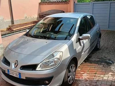 Usado Renault Clio II Rip Curl 75 CV (55 kW) 2009 Berlina