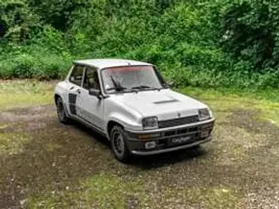 Usata Renault R5 160 CV (117 kW) 1984 Bianco Utilitaria