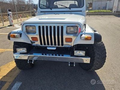 Usata Jeep Wrangler 121 CV (88 kW) 1991 Bianco SUV