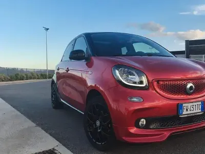 Usata Smart ForFour Brabus 71 CV (52 kW) 2019 Rosso Utilitaria