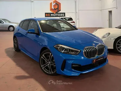 Käytetty BMW 118 M Sport 150 HP (110 kW) 2021 Sininen Viistoperä
