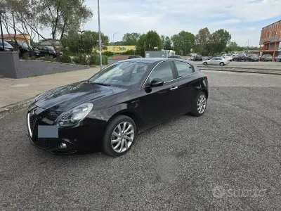 Usata Alfa Romeo Giulietta 120 CV (88 kW) 2016 Nero Utilitaria