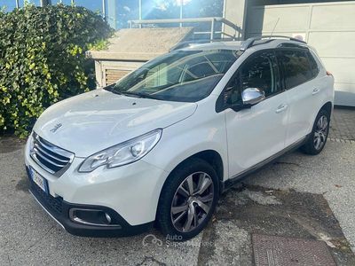 Usata Peugeot 2008 Allure 120 CV (88 kW) 2016 Bianco SUV