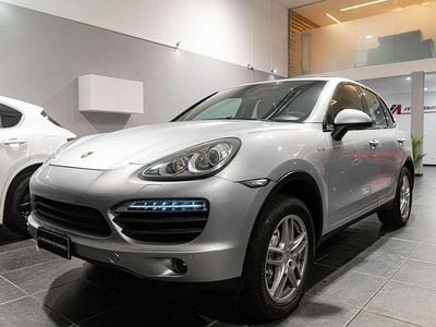 Grigio Usata 2010 Porsche Cayenne SUV | 16.900 € (Buon prezzo)