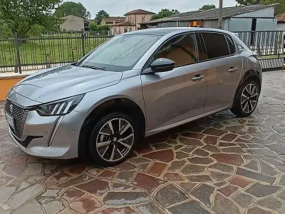 Usata Peugeot 208 100 CV (73 kW) 2022 Grigio Utilitaria