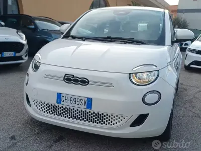 Usata Fiat 500e La Prima 42 kW (58 CV) 2023 Bianco Berlina