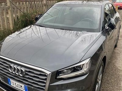 Usata Audi Q2 S-Line 120 CV (88 kW) 2019 Grigio SUV