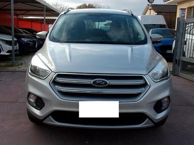 Usata Ford Kuga Titanium 120 CV (88 kW) 2017 Argento SUV