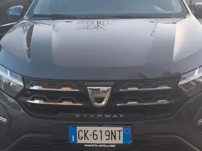 Usata Dacia Sandero Stepway 101 CV (74 kW) 2022 Grigio Berlina