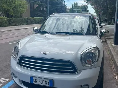 Usata Mini Countryman 111 CV (81 kW) 2012 Bianco SUV