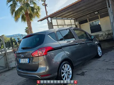 Usado Ford B-MAX Business Edition 95 CV (69 kW) 2016 Gris Monovolumen