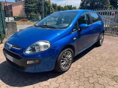 Usata Fiat Punto Evo Dynamic 77 CV (56 kW) 2011 Blu Utilitaria