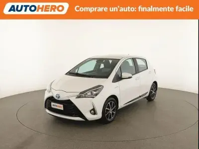Usata Toyota Yaris Hybrid Active 73 CV (53 kW) 2018 Bianco Berlina