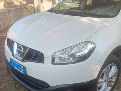 Usata Nissan Qashqai Acenta 117 CV (86 kW) 2013 Bianco SUV