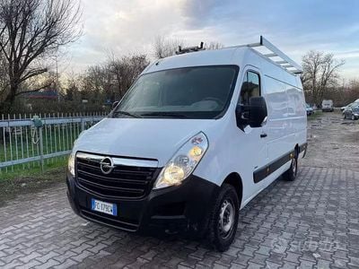 Usata Opel Movano 125 CV (91 kW) 2015 Bianco pastello Monovolume