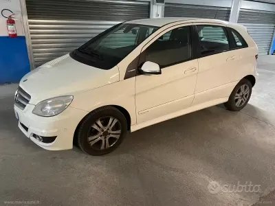 Usata Mercedes B180