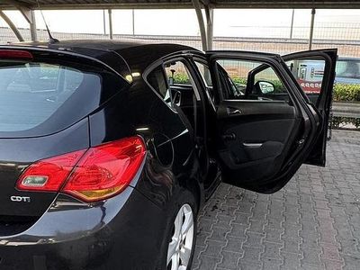 Usata Opel Astra 60 CV (44 kW) 2010 Nero Berlina
