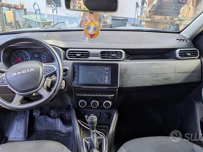 Usata Dacia Duster Journey 101 CV (74 kW) 2023 Grigio SUV