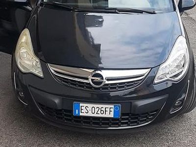 Usata Opel Corsa Edition 86 CV (63 kW) 2013 Nero Utilitaria