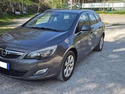 Usata Opel Astra 110 CV (80 kW) 2011 Grigio Station wagon