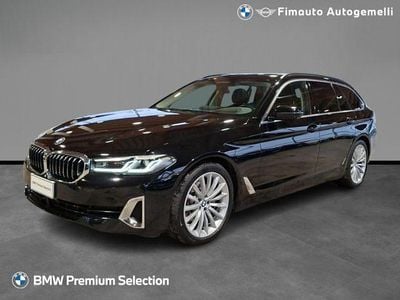 Usata BMW 520 Luxury Line 190 CV (139 kW) 2022 Nero / metallizzato Station wagon