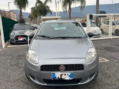 Usata Fiat Grande Punto Active 65 CV (47 kW) 2006 Argento Utilitaria