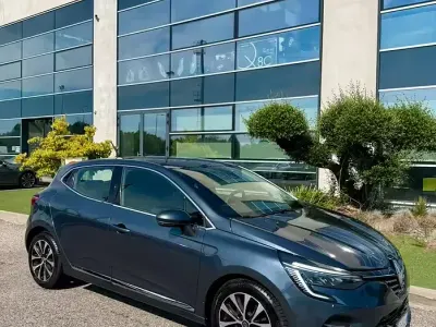 Usata Renault Clio V 101 CV (74 kW) 2021 Grigio Berlina