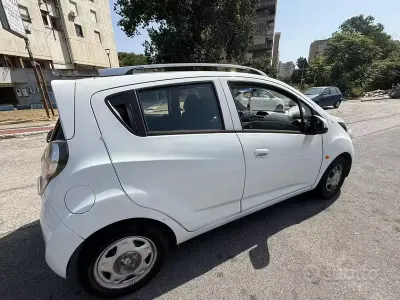 Usata Chevrolet Spark 68 CV (50 kW) 2010 Bianco Utilitaria
