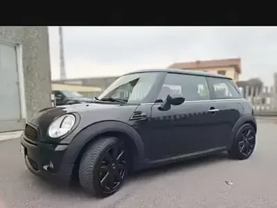 Usata Mini ONE 75 CV (55 kW) 2009 Nero Utilitaria