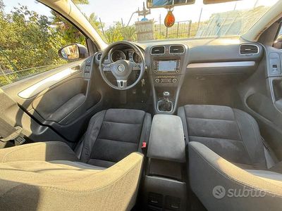 Usata VW Golf VI 105 CV (77 kW) 2011 Blu Utilitaria