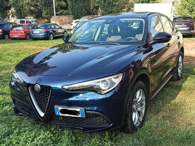 Usata Alfa Romeo Stelvio Executive 209 CV (153 kW) 2019 Blu/azzurro SUV