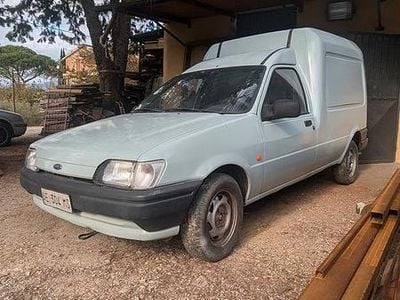 Usata Ford Courier 1995 Grigio Monovolume