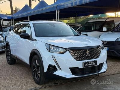 Usata Peugeot 2008 Allure 101 CV (74 kW) 2022 Bianco SUV