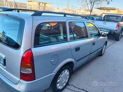 Begagnad Opel Astra 60 HK (44 kW) 2000 Grå Kombi
