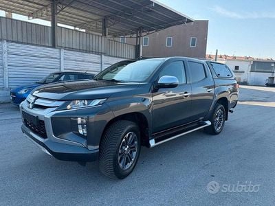 Usata Mitsubishi L200 Select 150 CV (110 kW) 2021 Grigio Pick-up
