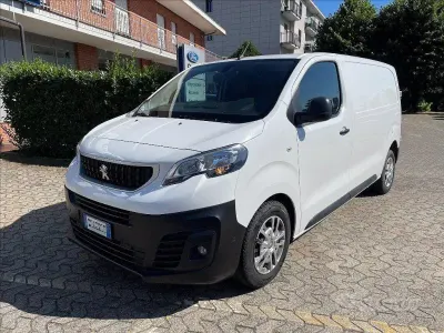 Usata Peugeot Expert Premium 150 CV (110 kW) 2021 Bianco pastello Furgone