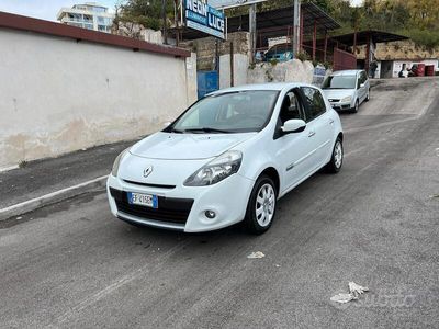 usata Renault Clio 1.2 BENZINA ANNO 2010 12 MESI GARANZI