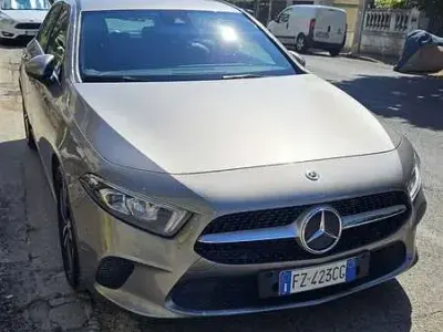 Usata Mercedes A180 Business 116 CV (85 kW) 2019 Berlina