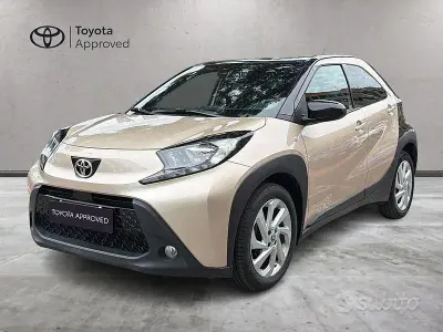 Usata Toyota Aygo X Trend 72 CV (52 kW) 2022 Giallo SUV