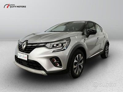 Usata Renault Captur Intens 160 CV (117 kW) 2020 Argento SUV