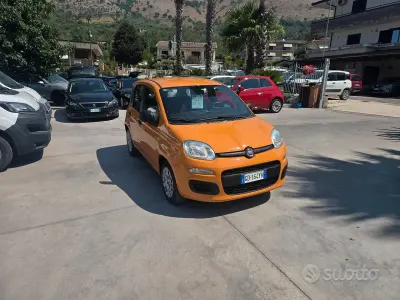 Usata Fiat Panda Easy 69 CV (50 kW) 2020 Arancione Utilitaria