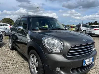 Usata Mini Cooper D Countryman 90 CV (66 kW) 2014 Grigio SUV
