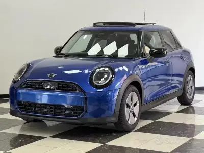 Usata Mini Cooper Classic 114 kW (156 CV) 2025 Blu Utilitaria