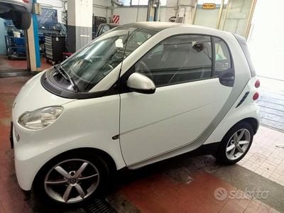 Usata 2011 Smart ForTwo Coupé Pure Utilitaria | 6500 € (Buon prezzo)