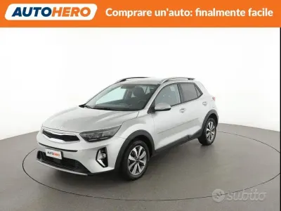 Usata Kia Stonic 84 CV (61 kW) 2023 Grigio SUV